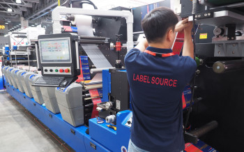 Флексомашина Label Source типографии “Флексоград” на выставке RosUpack 2026