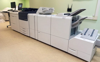 Одна из машин Xerox Versant 180 в демозале компании "Джест" перед отправкой клиенту